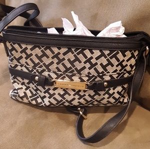 TOMMY HILFIGER WRISTLET